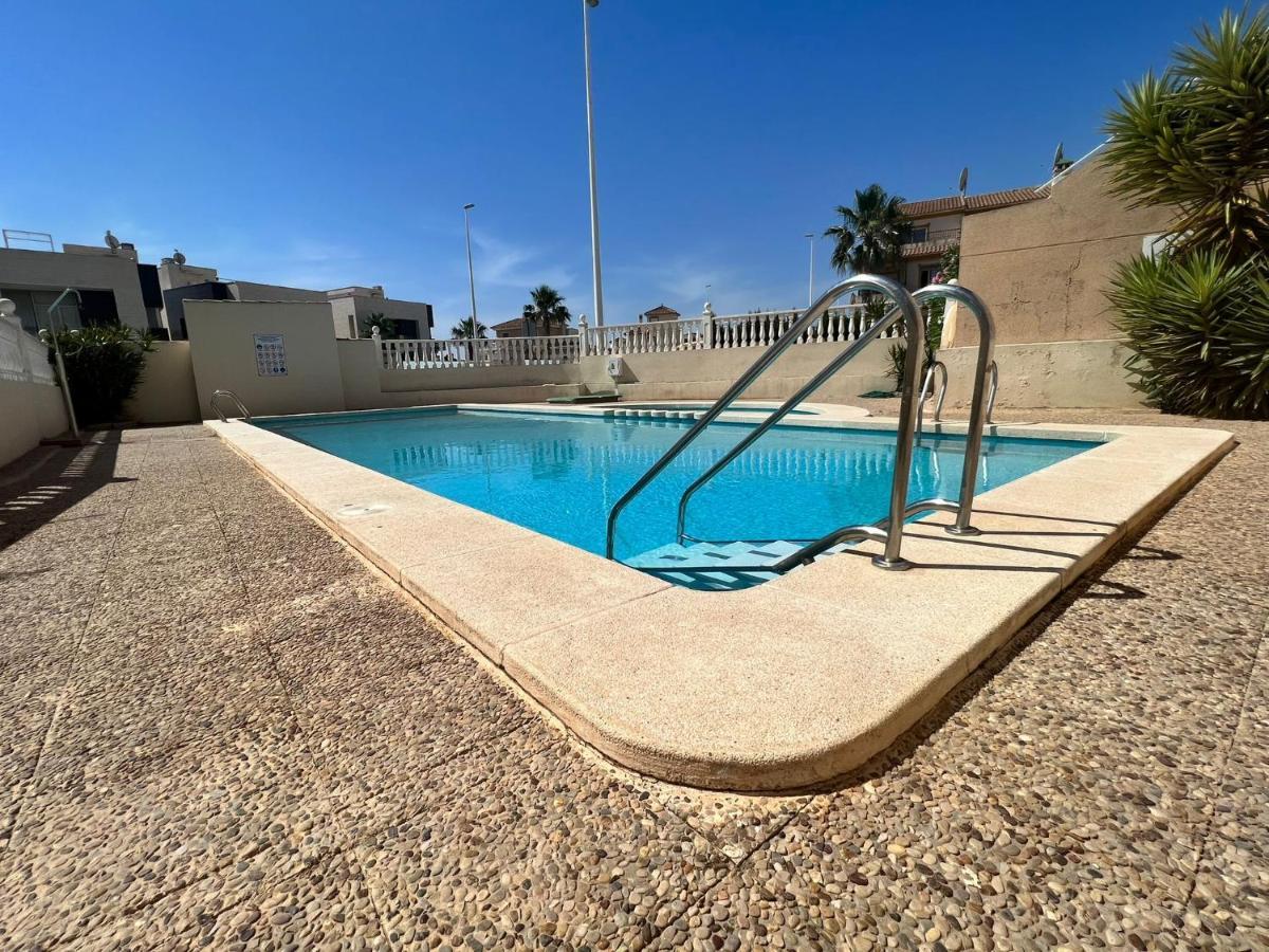 Apartment Elaine La Zenia โอริอุเอลา ภายนอก รูปภาพ